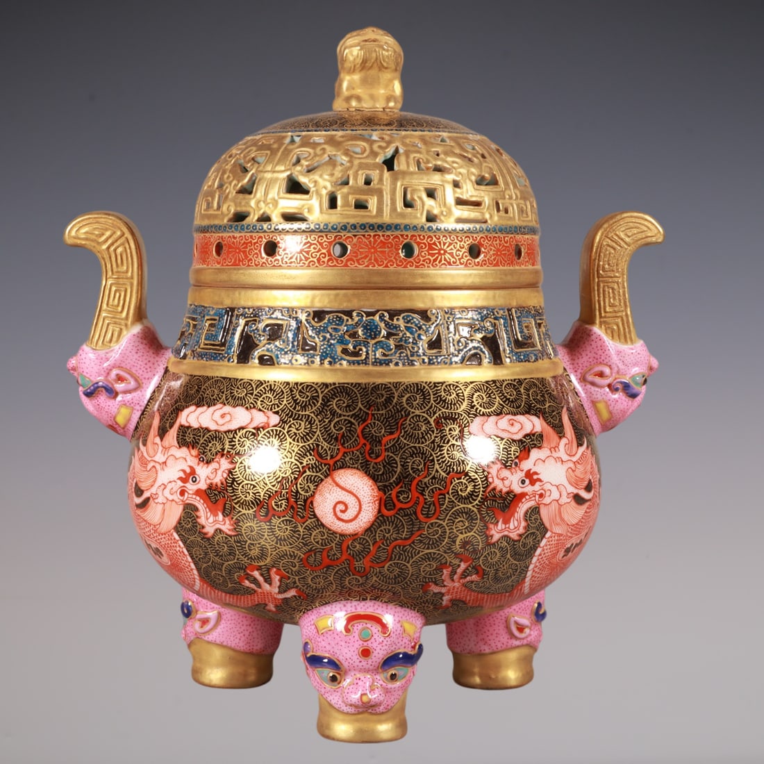 An Exquisite Famille-Rose Painted Gold Dragon Pattern Double-Ears and Tripod Censer: An Exquisite Famille-Rose Painted Gold Dragon Pattern Double-Ears and Tripod Censer Qing Dynasty, China Qianlong Six-character Mark Size:20cmx14cm (The Dimensions Of All Batches Are Manually