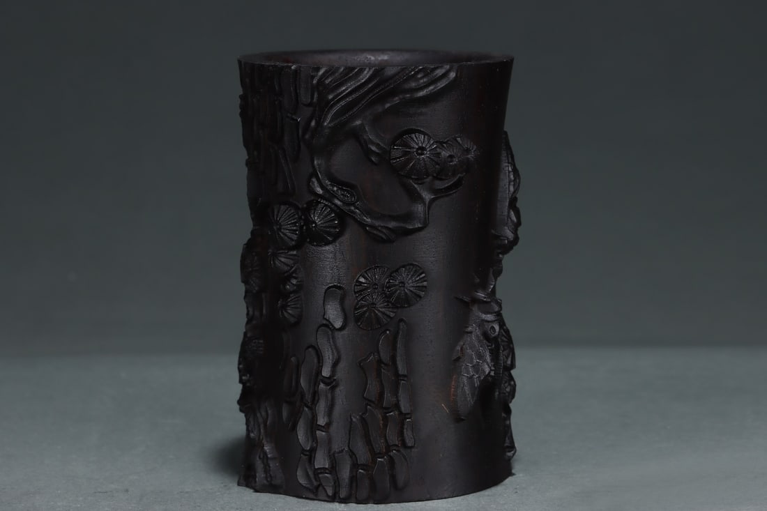 An Exquisite Eaglewood Pine Pattern Cicada Pattern Brush Pot - 3