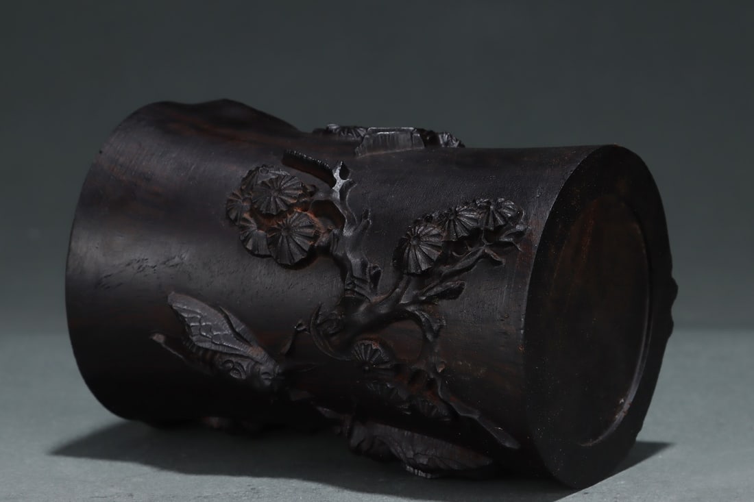 An Exquisite Eaglewood Pine Pattern Cicada Pattern Brush Pot - 8