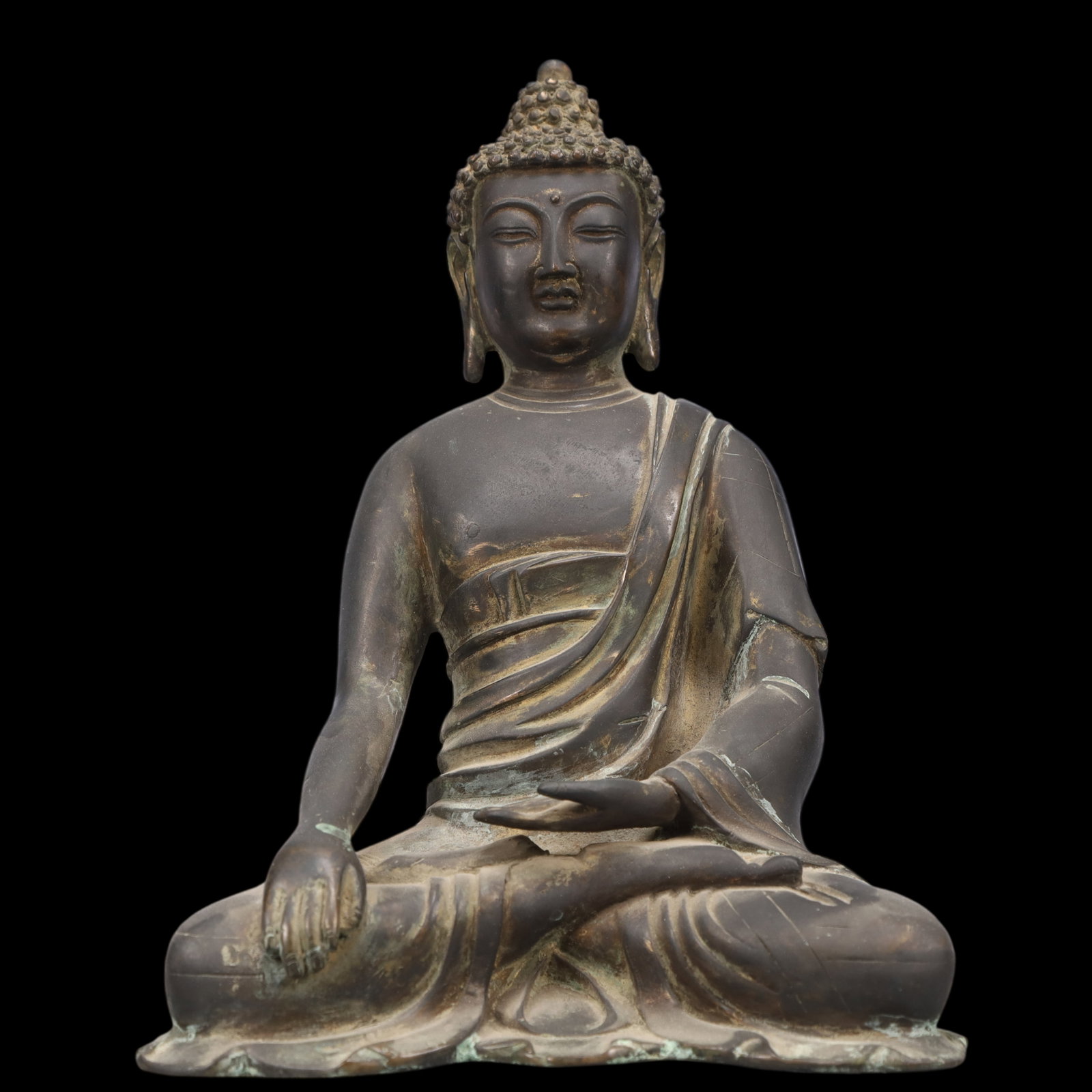 An Exquisite Bronze Statue of Sakyamuni (1 of 9)