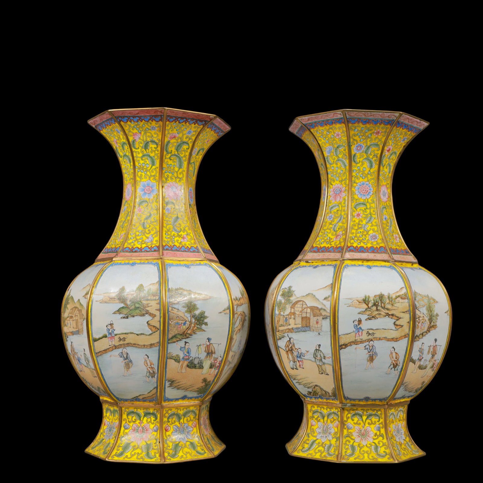 A Exquisite A pair of Coppery Enamel Lotus Pattern Landscape and Figure Pattern Vase: A Exquisite A pair of Coppery Enamel Lotus Pattern Landscape and Figure Pattern Vase Qing Dynasty, China Qianlong Four-character Mark Size:17cmx34cm Weight:4150g (The Dimensions Of All Batches Are