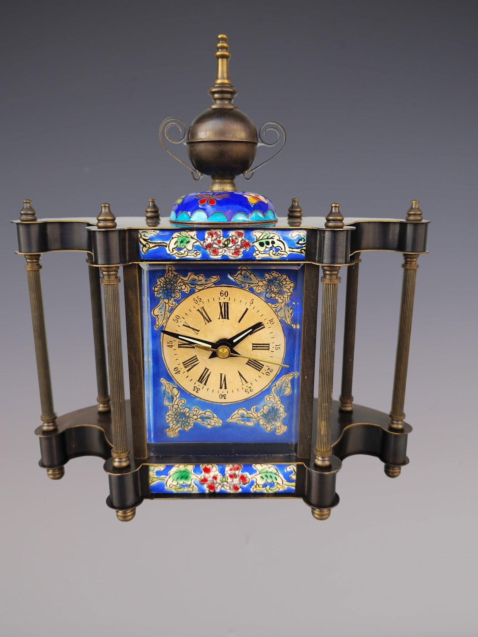 An Exquisite Bronze Lotus Pattern Clock: An Exquisite Bronze Lotus Pattern Clock Qing Dynasty, China Size:25cmx8cmx22cm (The Dimensions Of All Batches Are Manually Measured.If You Need More Detailed Information, Please Contact Our Customer S
