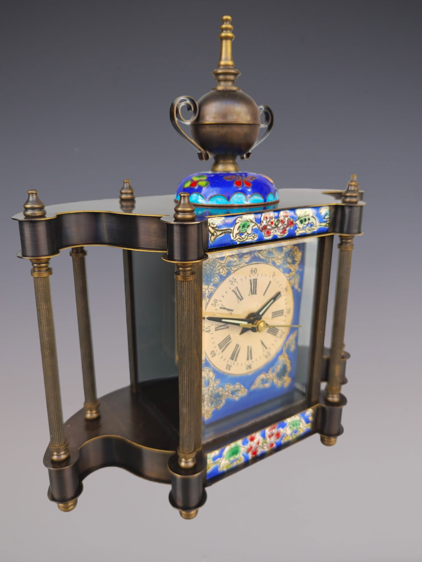 An Exquisite Bronze Lotus Pattern Clock - 7