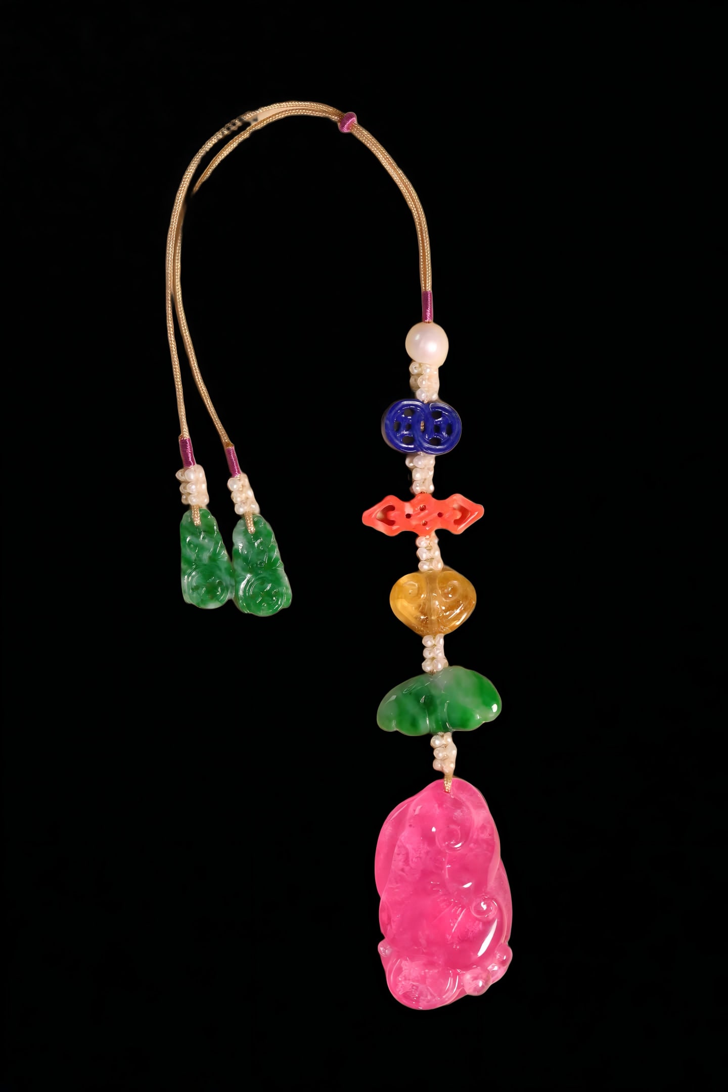 A Qing Dynasty tourmaline ruyi treasure placket pendant: Qing Dynasty tourmaline ruyi treasure pendant SIZE: AAA (The Dimensions Of All Batches Are Manually Measured.If You Need More Detailed Information, Please Contact Our Customer Service Before Bidding.)