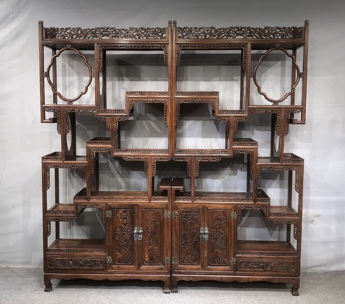 A pair of Qing Dynasty Huanghuali Bogu frames: Qing Dynasty Huanghuali Bogu Frame SIZE: L:196cm H:206cm W:35cm (The Dimensions Of All Batches Are Manually Measured.If You Need More Detailed Information, Please Contact Our Customer Service Before B