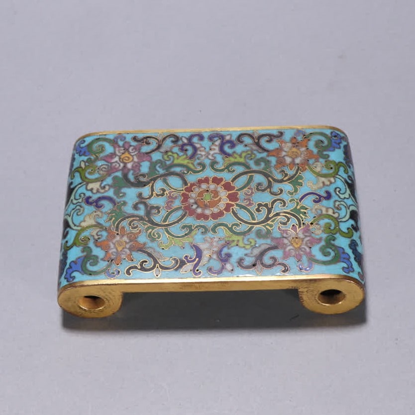 A Qing Dynasty copper-gilt cloisonneentwined lotus pattern ink bed: Qing Dynasty copper gilt cloisonneentwined lotus pattern ink bed SIZE: H:2.4cm W:11.4cm W:345.2g (The Dimensions Of All Batches Are Manually Measured.If You Need More Detailed Information, Please Cont
