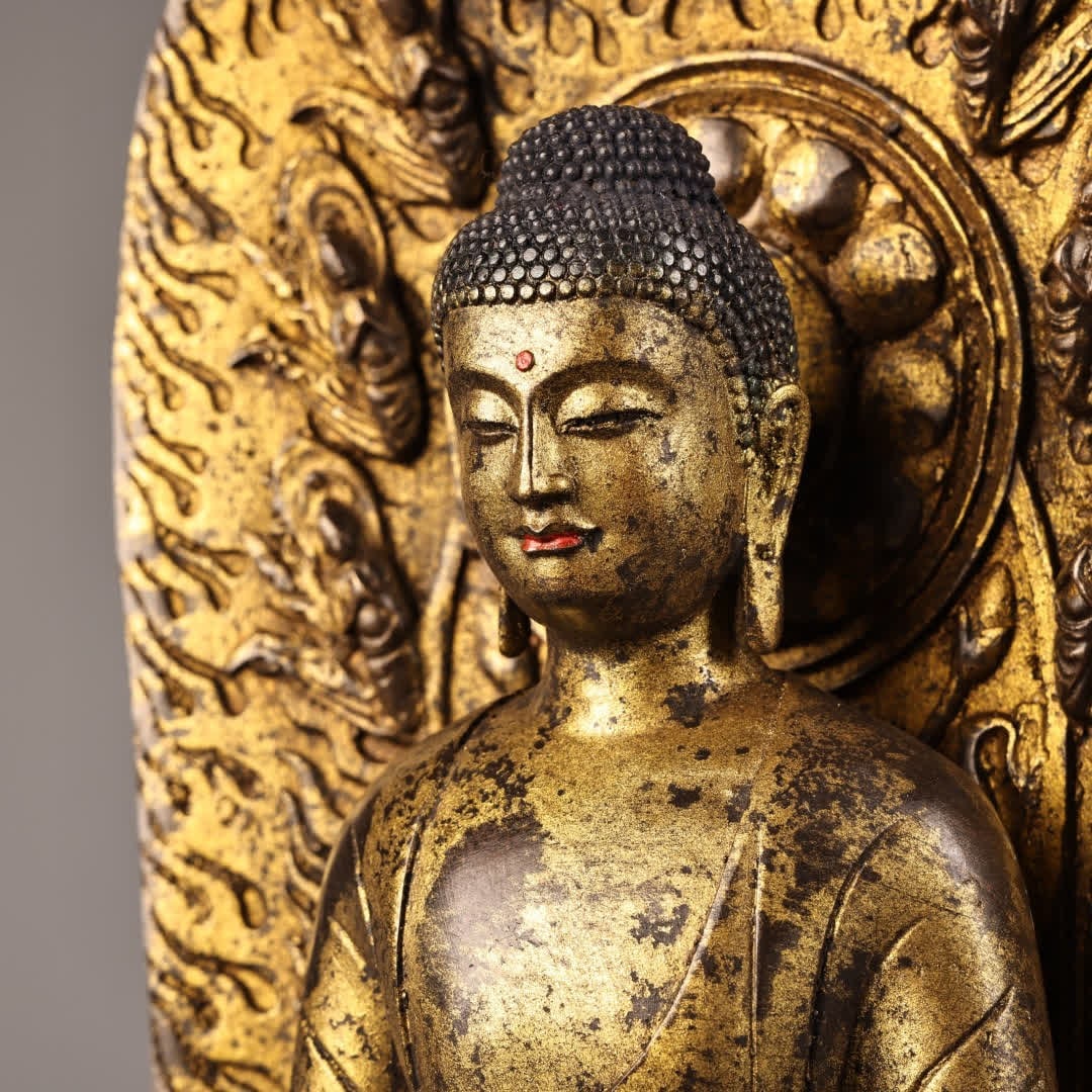 A Buddha statue of Shakyamuni Buddha engraved with high relief engraved in gold in the Qing Dynasty - 4