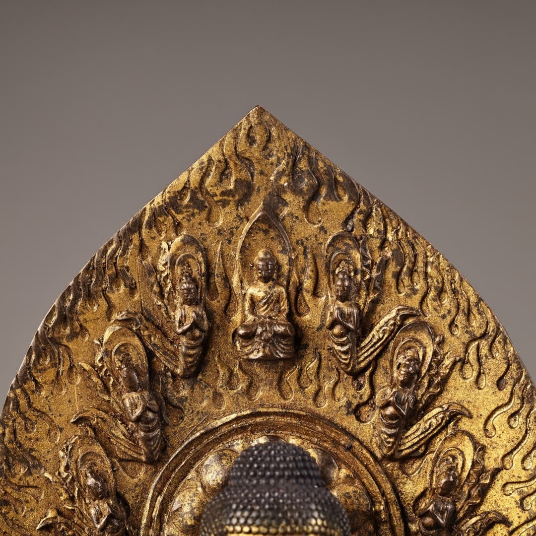A Buddha statue of Shakyamuni Buddha engraved with high relief engraved in gold in the Qing Dynasty - 7