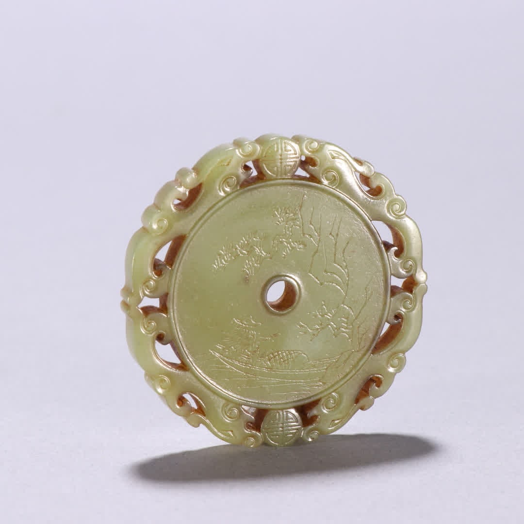 A Qing Dynasty Hetian topaz character story pendant: Qing Dynasty Hetian topaz character story pendant SIZE: W:5.4cm W:34.7g (The Dimensions Of All Batches Are Manually Measured.If You Need More Detailed Information, Please Contact Our Customer Service 