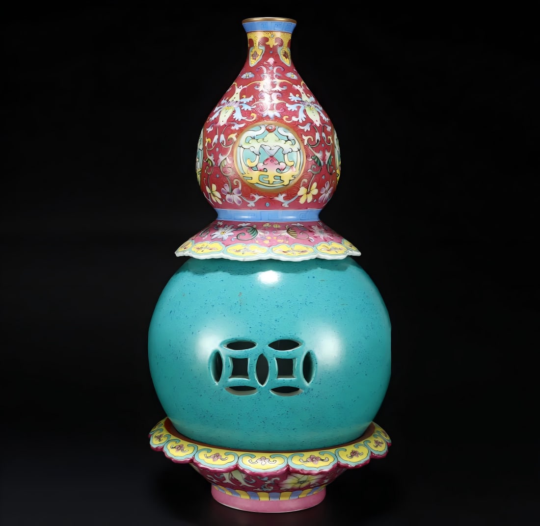 A Qing Dynasty carmine ramp picking flower anchovy milk gold glaze integrated gourd heart vase (1 of 8)