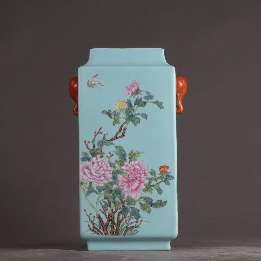 A Qing Dynasty Qianlong turquoise green pastel four-season flower inlay: Qing Dynasty Qianlong turquoise green pastel four seasons flower inlay SIZE: H: 24.5cm Belly diameter 14.5cm (The Dimensions Of All Batches Are Manually Measured.If You Need More Detailed Information,