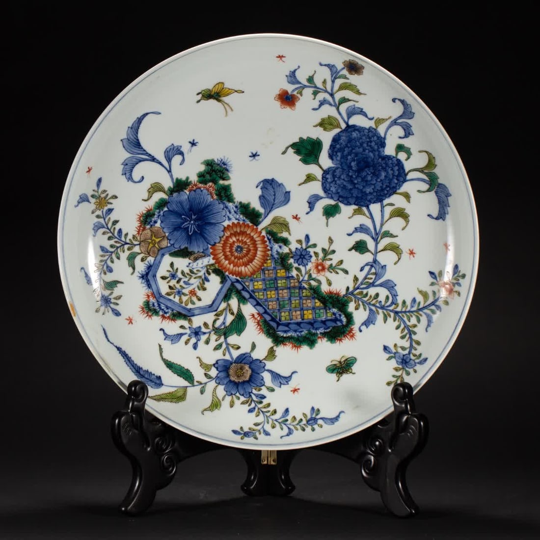 A Qing Dynasty colorful flower plate (1 of 9)