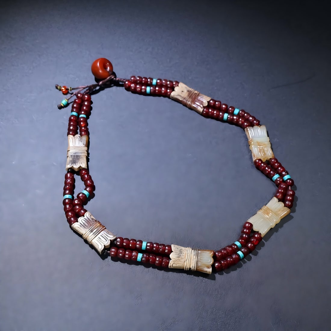 A Han Dynasty bundle-shaped pendant chain: Han Dynasty bundle shape pendant chain SIZE: Beads 7mm 33x17x5mm W: 113g (The Dimensions Of All Batches Are Manually Measured.If You Need More Detailed Information, Please Contact Our Customer Service