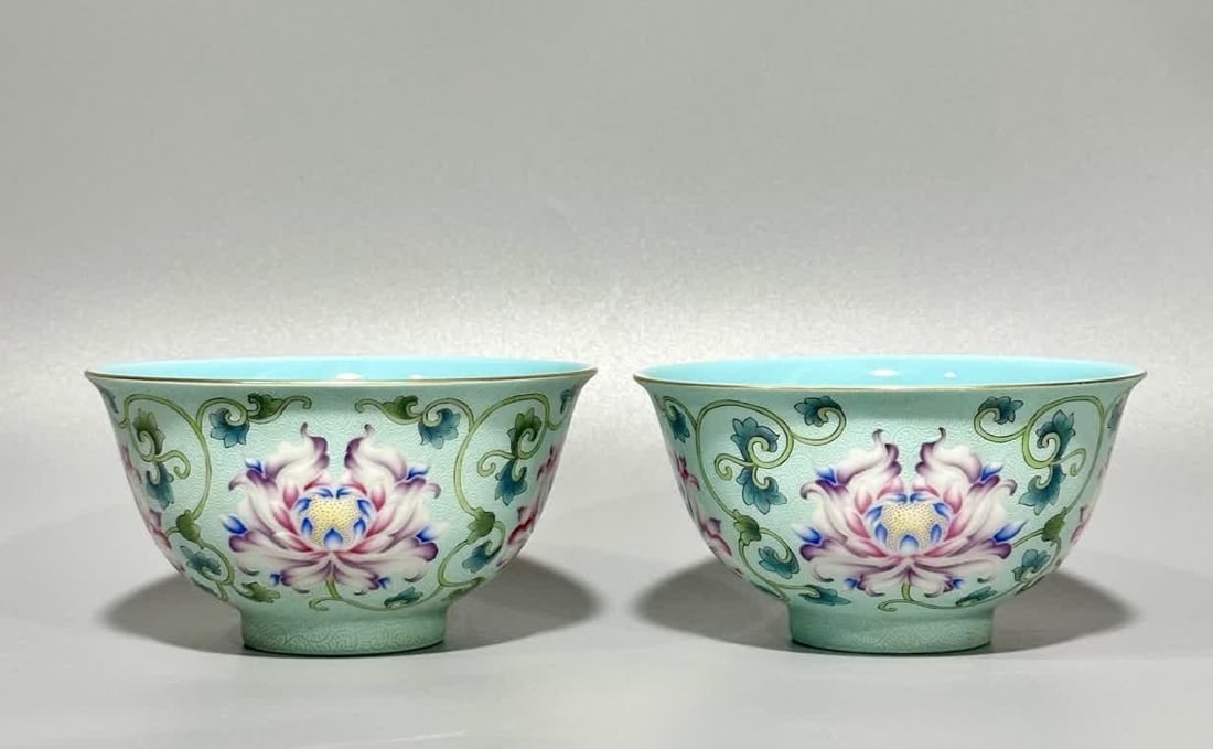 A Qianlong year enamel turquoise green climbing flower picture bowl (1 of 9)