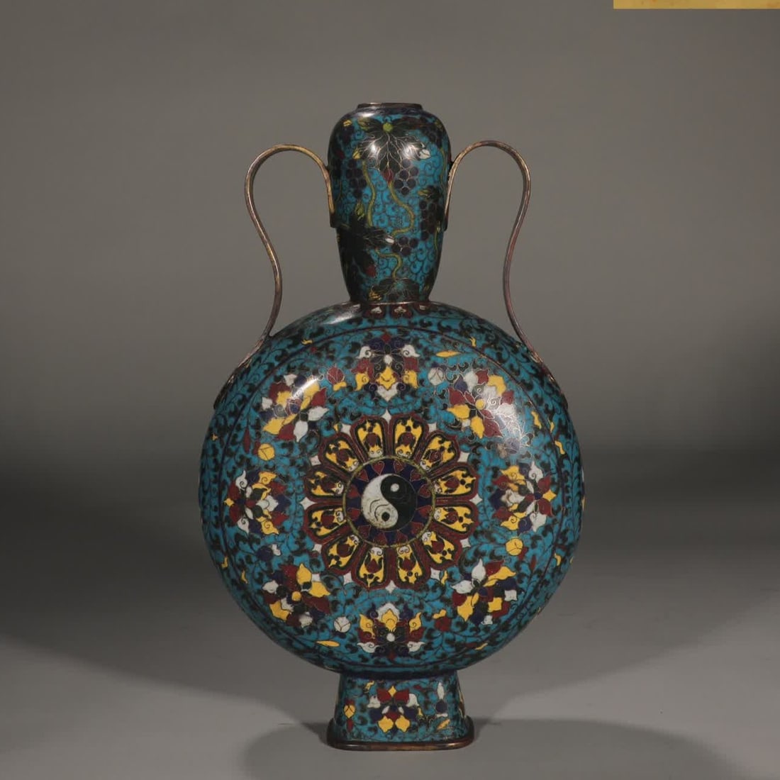 A Ming Dynasty copper tire cloisonnecloisonneenamel Tai Chi Bagua pattern moon hugging vase (1 of 9)