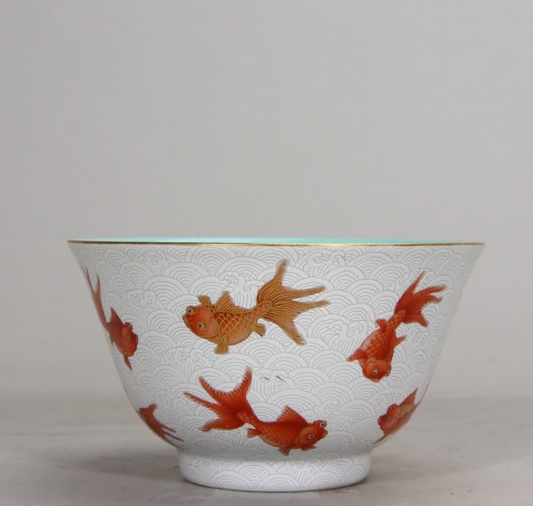 A Qing Dynasty Daoguang pastel rolled alum red gold jade tea bowl: Qing Dynasty Daoguang pastel rolled alum red gold jade tea bowl SIZE: H:6cm MouthD:10.6cm (The Dimensions Of All Batches Are Manually Measured.If You Need More Detailed Information, Please Contact Our