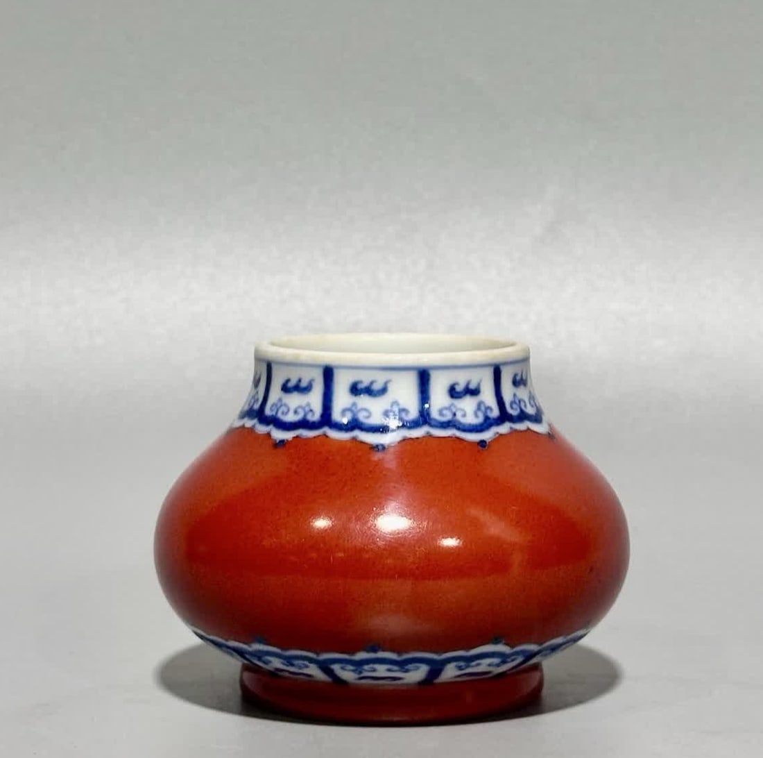 A blue and white coral red water bowl made in the Yongzheng era of the Qing Dynasty (1 of 9)