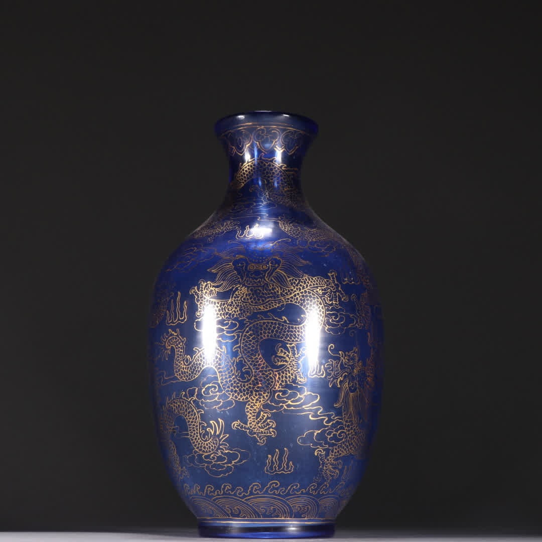 A Qing Dynasty glazed gold-painted dragon pattern vase: Qing Dynasty glazed gold-painted dragon pattern vase SIZE: H:19cm W:11cm W:640g (The Dimensions Of All Batches Are Manually Measured.If You Need More Detailed Information, Please Contact Our Customer 