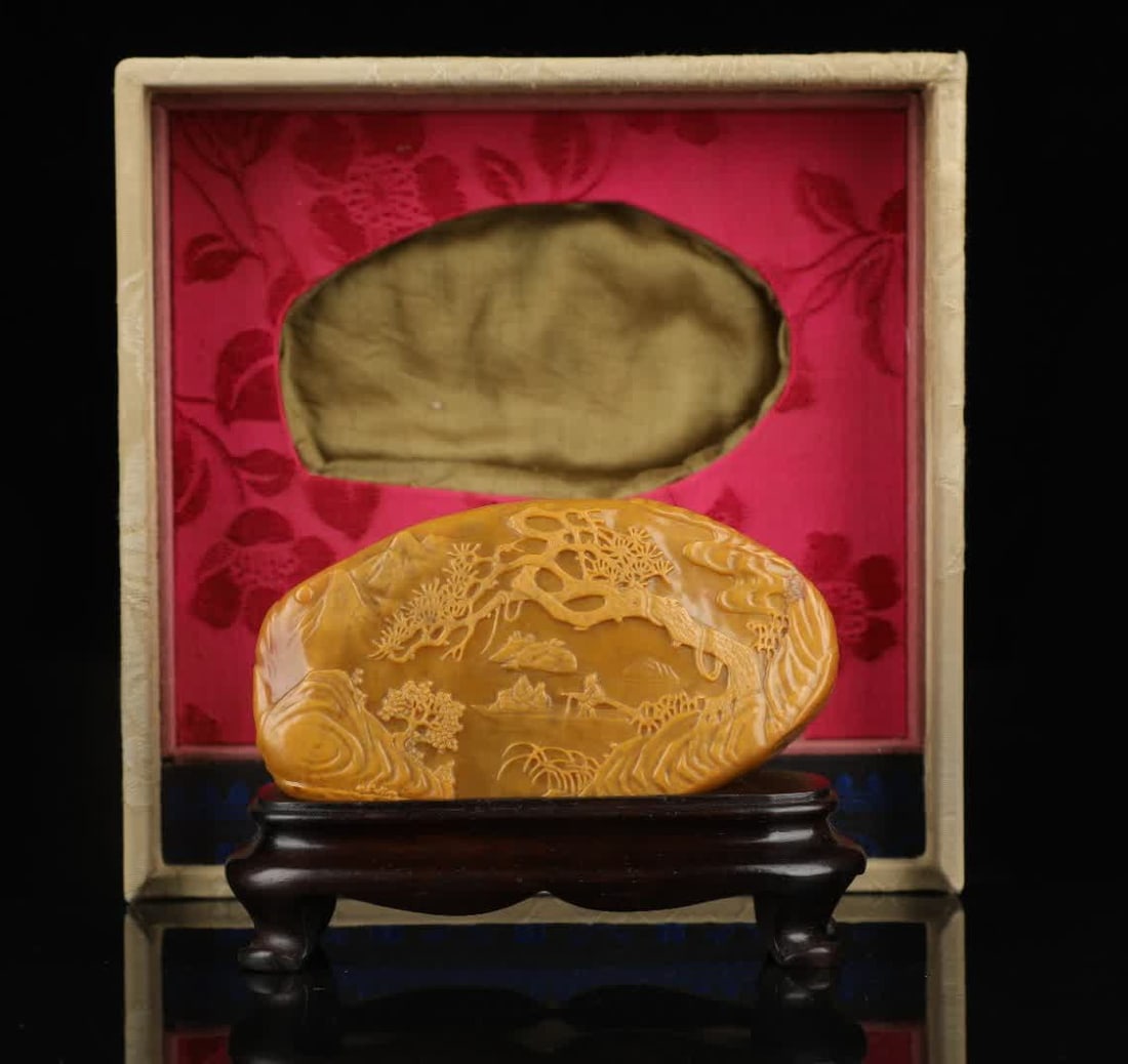 A Qing Dynasty Shoushan Tian Huang's "Songshan Boat Map" ornament (1 of 8)