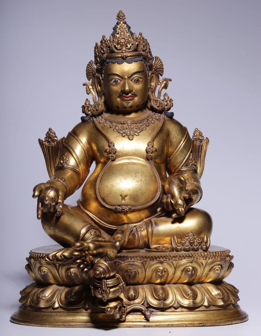 A seated statue of the God of Wealth in copper gilt in the Qing Dynasty: Qing Dynasty copper gilt yellow god of wealth seated statue SIZE: AAA (The Dimensions Of All Batches Are Manually Measured.If You Need More Detailed Information, Please Contact Our Customer Service Be