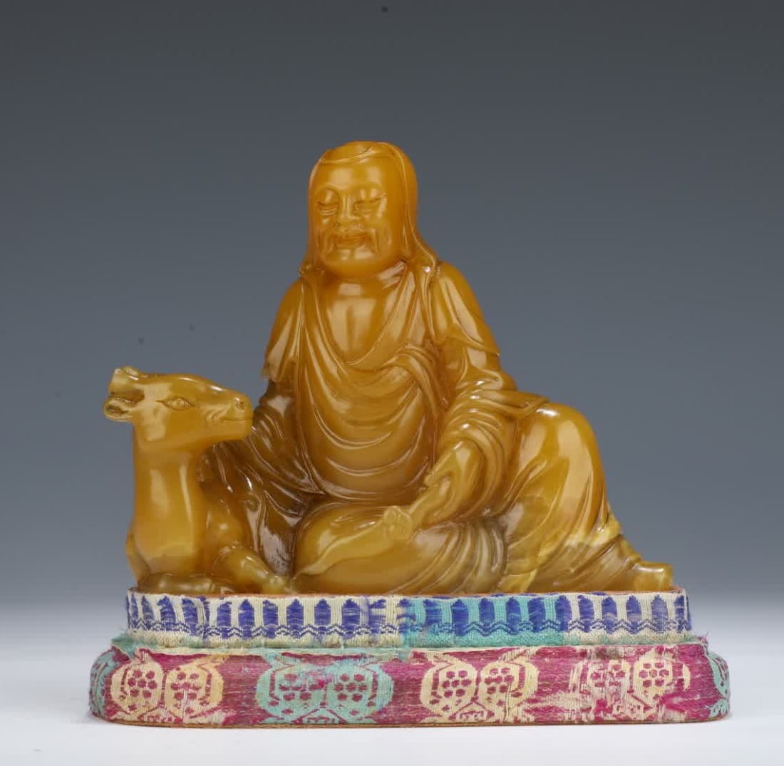 A piece of Qing Dynasty Shoushan stone "Riding a Deer Arhat" (1 of 9)
