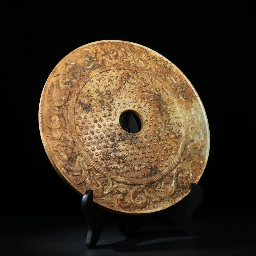 A piece of ancient dragon wind pattern jade (1 of 9)