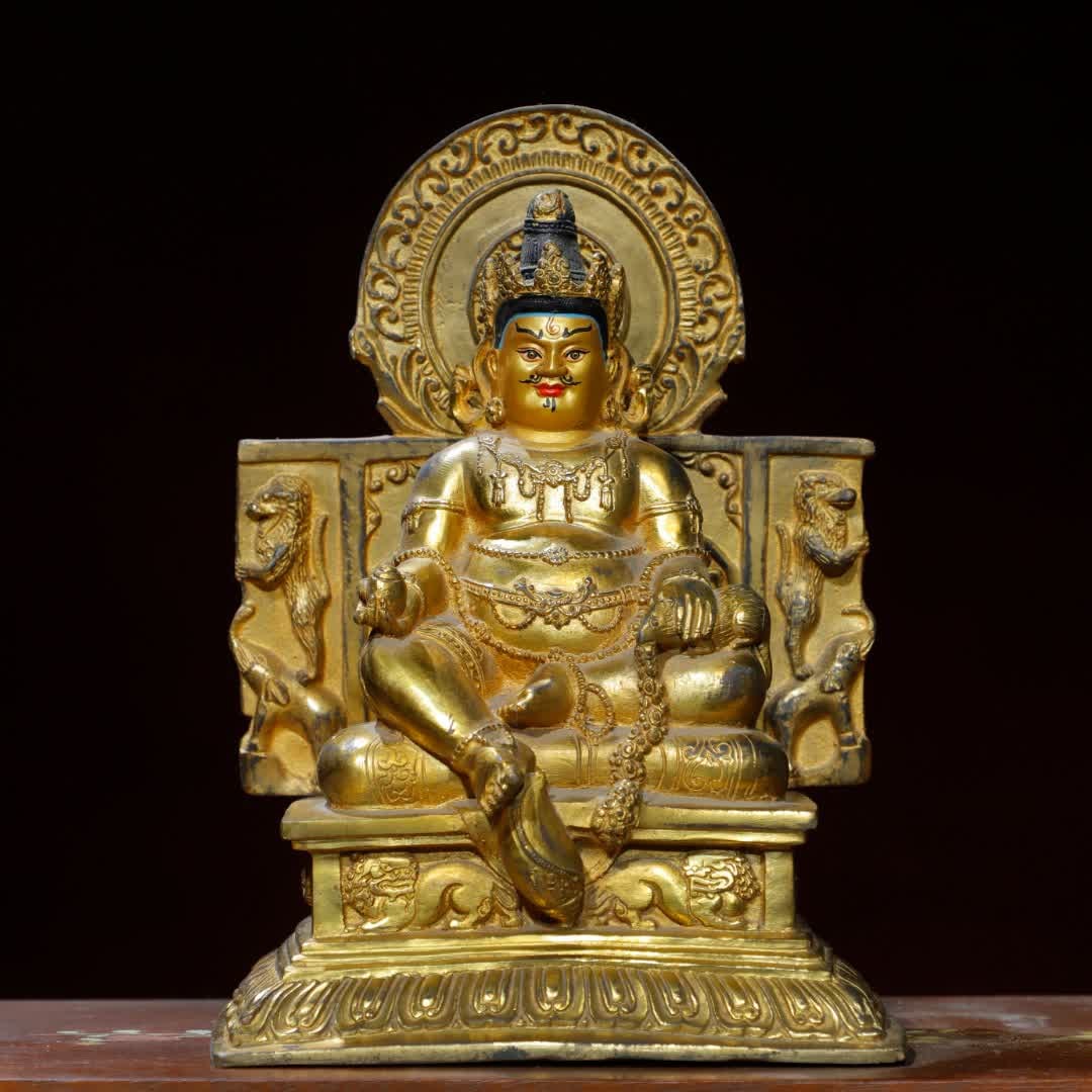A statue of the Qing Dynasty bronze gilt god of wealth: Qing Dynasty bronze gilt statue of the god of wealth SIZE: H:24W:17cm T:15cm W:1.98kg (The Dimensions Of All Batches Are Manually Measured.If You Need More Detailed Information, Please Contact Our Cus