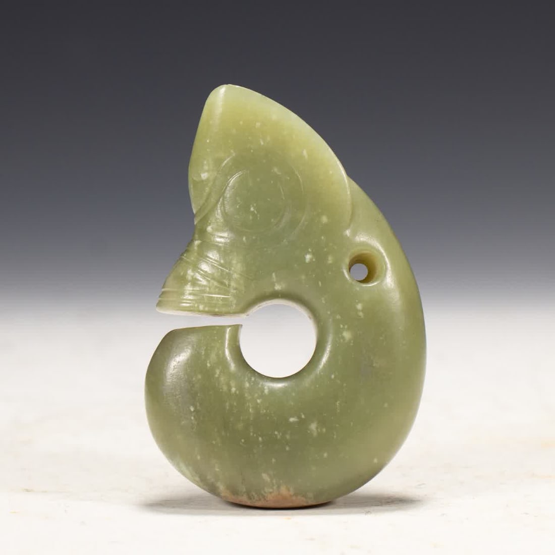 A piece of Hongshan culture ancient jade C-shaped dragon (1 of 9)