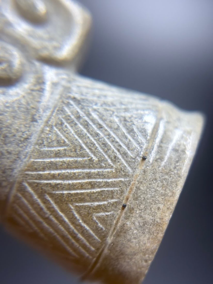A Han Dynasty dragon-patterned jade pipe - 8