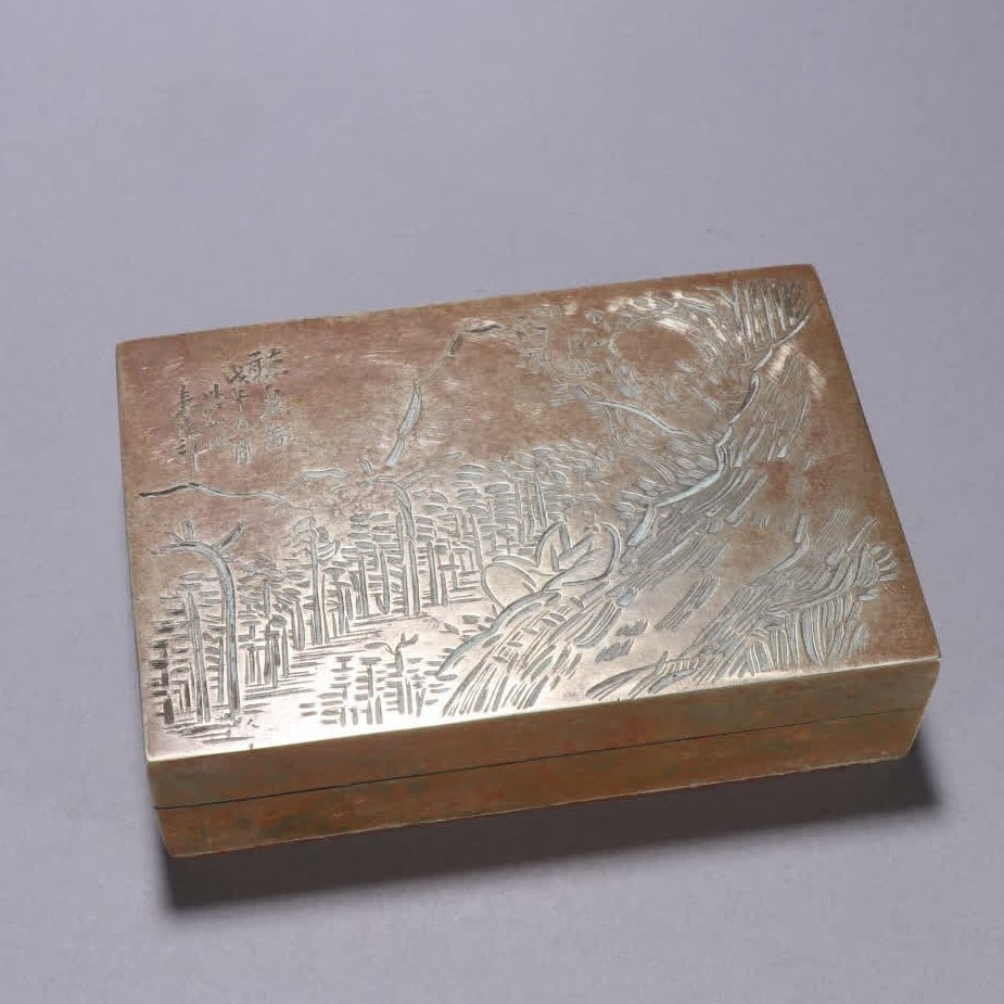 A copper character story cartridge: Qing Dynasty copper character story cartridge SIZE: H:4cm W:14.8cm W:1150.2g (The Dimensions Of All Batches Are Manually Measured.If You Need More Detailed Information, Please Contact Our Customer