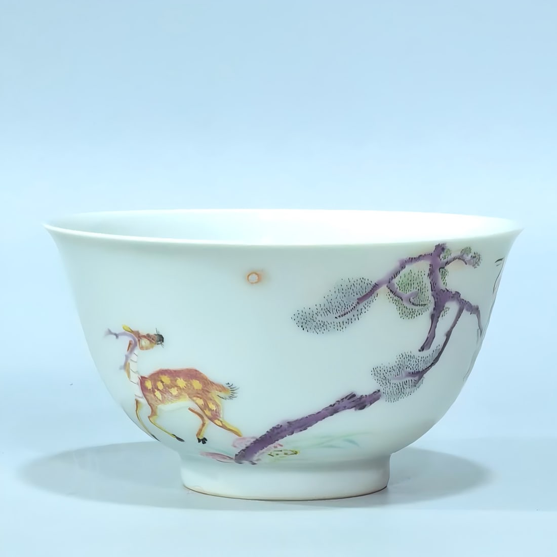 A Qing Dynasty Yongzheng pastel deer crane Tongqing pattern cup (1 of 7)