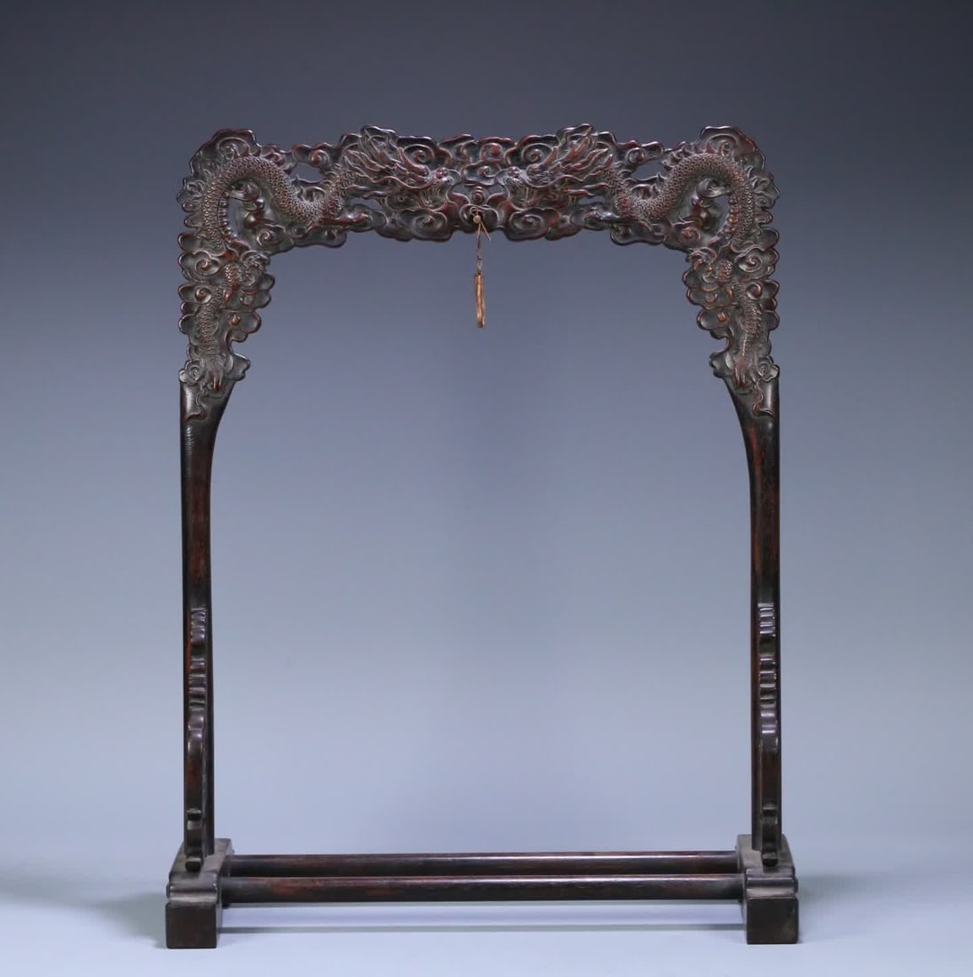 A Qing Dynasty rosewood double dragon play bead pen holder: Qing Dynasty rosewood double dragon play bead pen holder SIZE: 45x35x15cm (The Dimensions Of All Batches Are Manually Measured.If You Need More Detailed Information, Please Contact Our Customer Servic