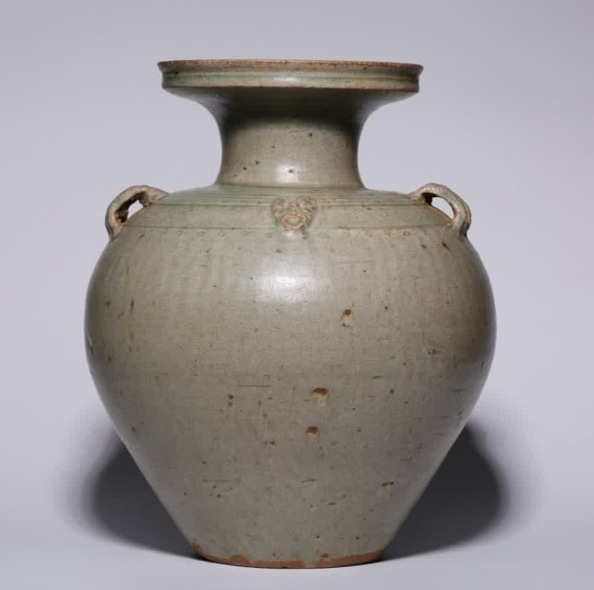 A Western Jin Dynasty Yue kiln celadon ear bottle (1 of 8)