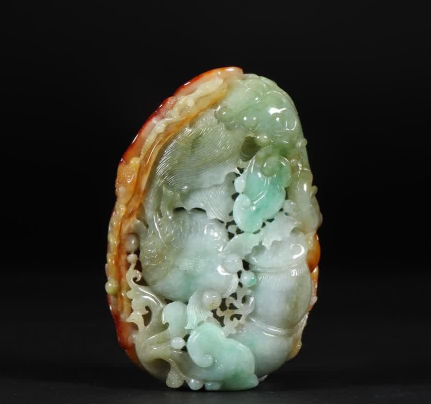 A piece of Qing Dynasty jade carp is more than enough every year: Qing Dynasty jade carp are more than every year SIZE: L:8.5cm W:5.6cm T:3.1cm W:248g (The Dimensions Of All Batches Are Manually Measured.If You Need More Detailed Information, Please Contact Our