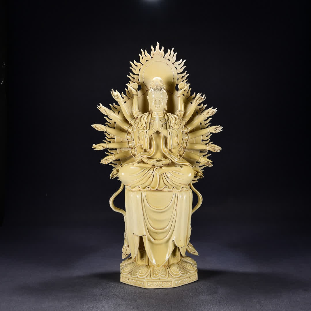 A piece of Ming Dynasty He Chaozong Zhide Hua Kiln Thousand Hands Guanyin (1 of 14)