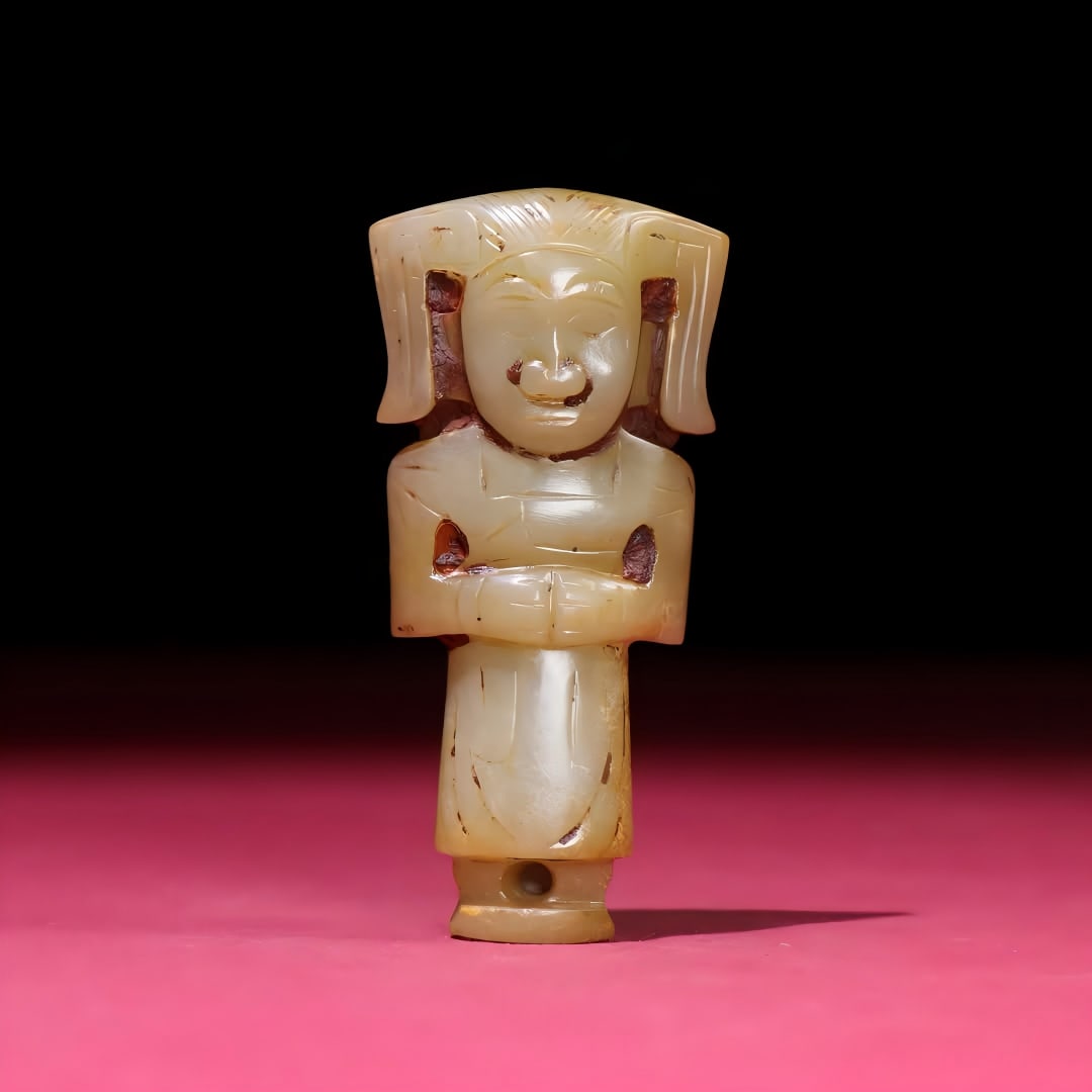 A piece of Han Dynasty jade noble pendant: The jade nobleman of the Han Dynasty wore it SIZE: 81x39x12mm W:51g (The Dimensions Of All Batches Are Manually Measured.If You Need More Detailed Information, Please Contact Our Customer Service Befo