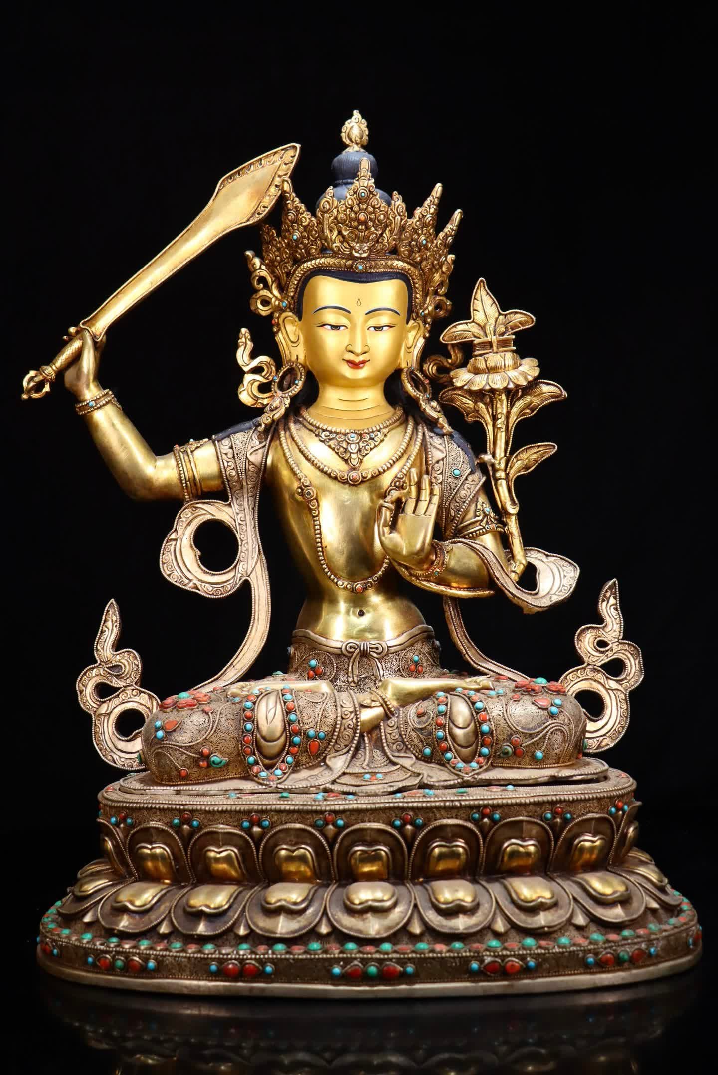 A piece of Qing Dynasty gilt cloisonneManjushri: Qing Dynasty gilt cloisonneManjushri SIZE: 35x27x50cm (The Dimensions Of All Batches Are Manually Measured.If You Need More Detailed Information, Please Contact Our Customer Service Before Bidding.)
