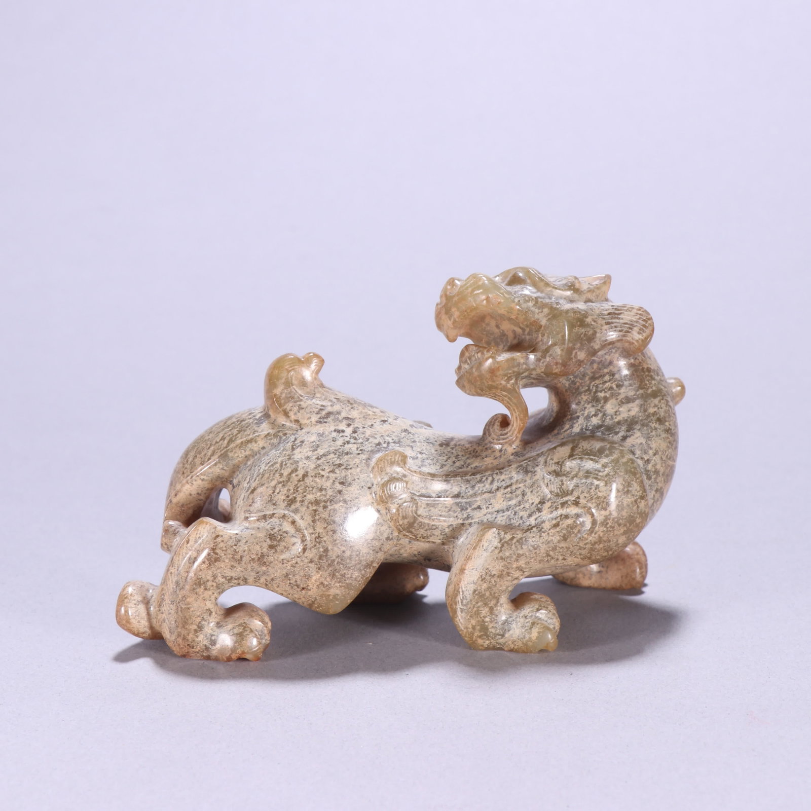 A pair of ancient jade beasts (1 of 9)
