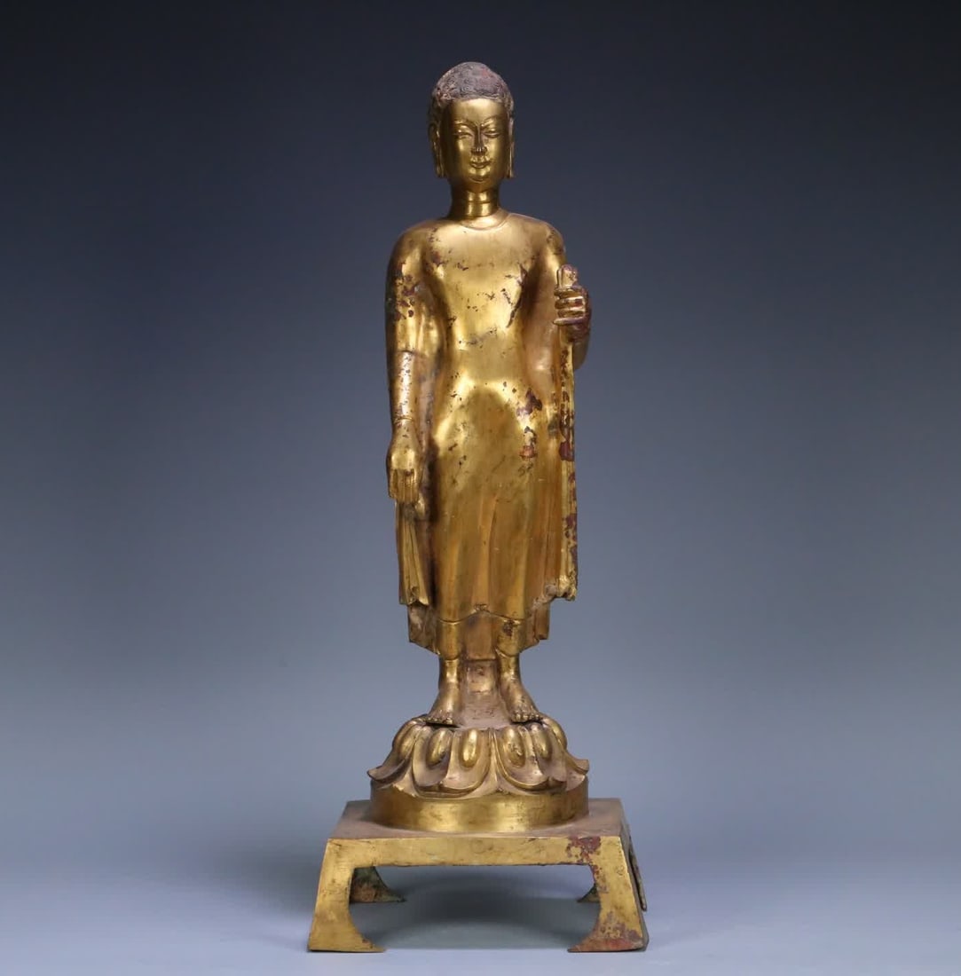 A piece of Northern Qi bronze gilt standing Buddha (1 of 9)