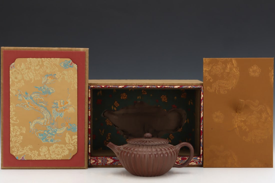 A purple clay pot of the Qing Dynasty Huaigu: Qing Dynasty Huaigu's purple clay pot SIZE: H: 8cm Abdominal diameter 17.2cm (The Dimensions Of All Batches Are Manually Measured.If You Need More Detailed Information, Please Contact Our Customer Ser