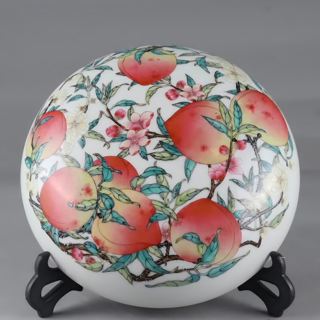 A Qing Dynasty Yongzheng pastel eight peach holding box: Qing Dynasty Yongzheng pastel eight peaches holding box SIZE: H: 11.6cm Belly diameter 19.5cm (The Dimensions Of All Batches Are Manually Measured.If You Need More Detailed Information, Please