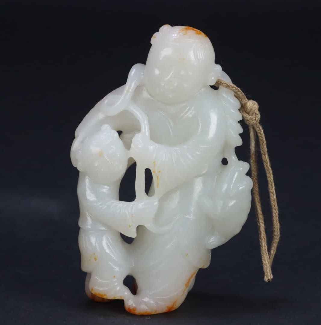 A piece of Qing Dynasty Hetian seed material bangs play golden toad handle: Qing Dynasty Hetian seed material bangs play golden toad handle SIZE: 8.24x5.18x2.54cm W:118.7g (The Dimensions Of All Batches Are Manually Measured.If You Need More Detailed Information, Please