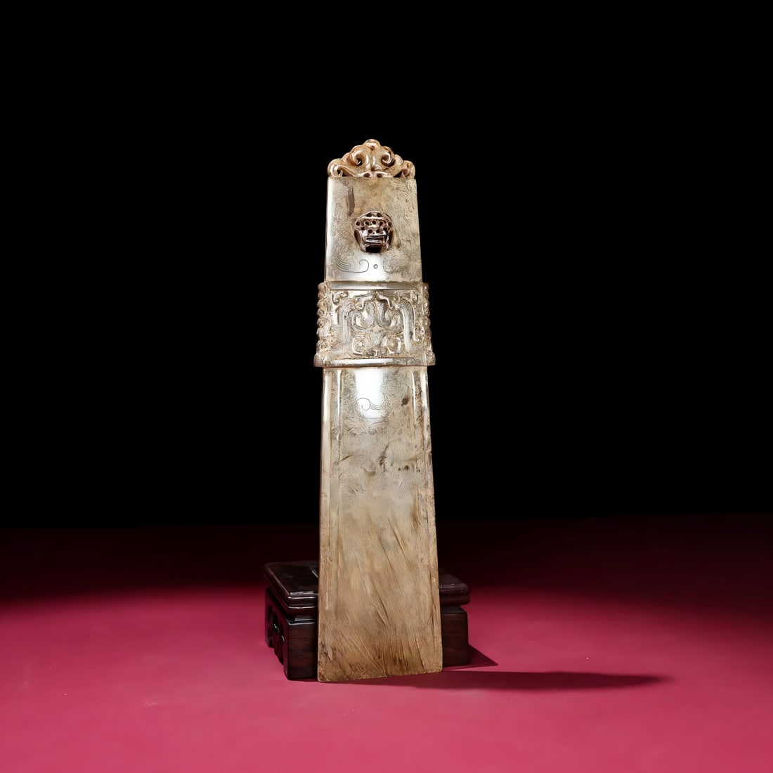 A piece of Han Dynasty jade gui (1 of 9)