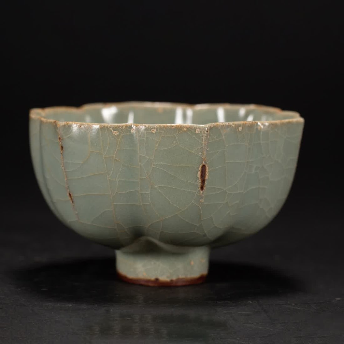 A Song Ru kiln cup (1 of 6)