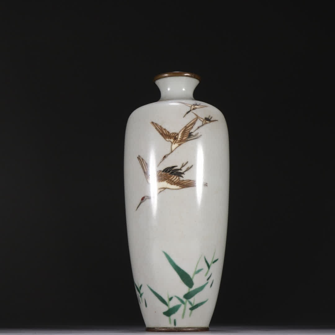 A Qing Dynasty copper tire colorful crane bamboo pattern appreciation vase: Qing Dynasty copper tire colorful crane bamboo pattern appreciation vase SIZE: H:18cm W:7.7cm W:304.4g (The Dimensions Of All Batches Are Manually Measured.If You Need More Detailed Information, Pleas