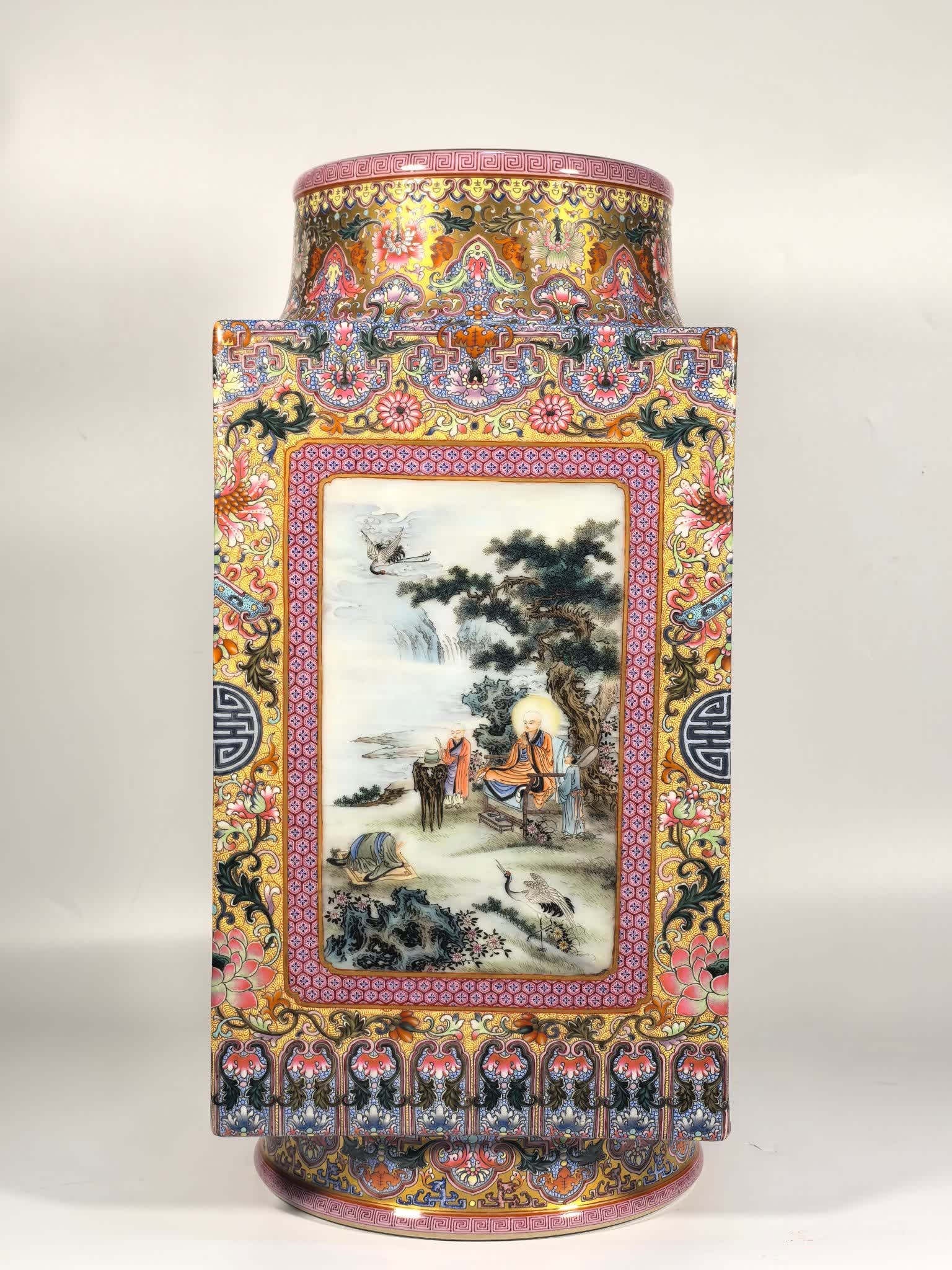 A Qing Dynasty Qianlong enamel color hook anchovy grass window opening character story cong-style: Qing Dynasty Qianlong enamel color hook anchovy grass window opening character story cong-style bottle SIZE: H: 42cm MouthD: 16cm Belly diameter 20cm Foot diameter 19cm (The Dimensions Of All Batches 