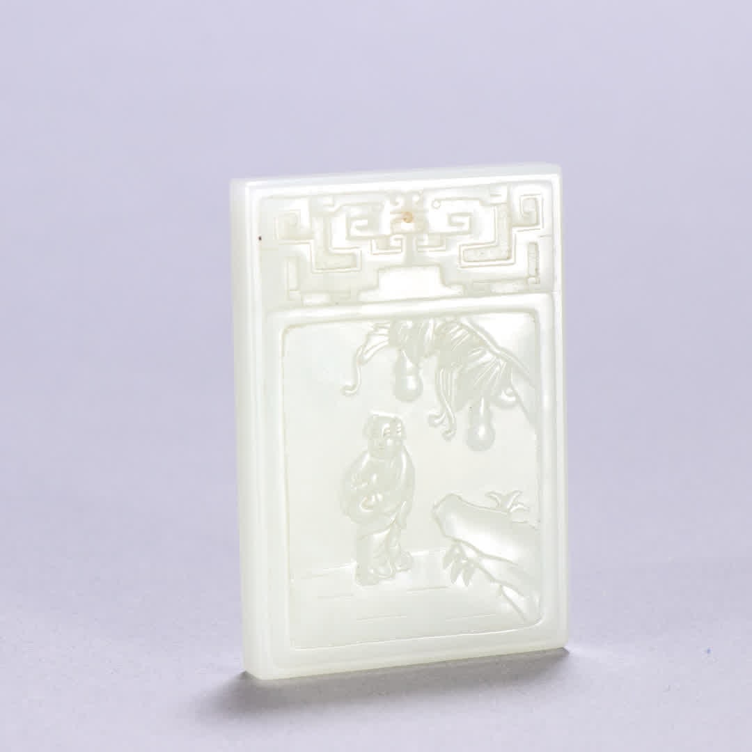 A Qing Dynasty Hetian jade character story poem Wenzigang card: Qing Dynasty Hetian jade character story poem Wen Zigang card SIZE: H:6cm W:4.1cm W:54.7g (The Dimensions Of All Batches Are Manually Measured.If You Need More Detailed Information, Please Contact Our