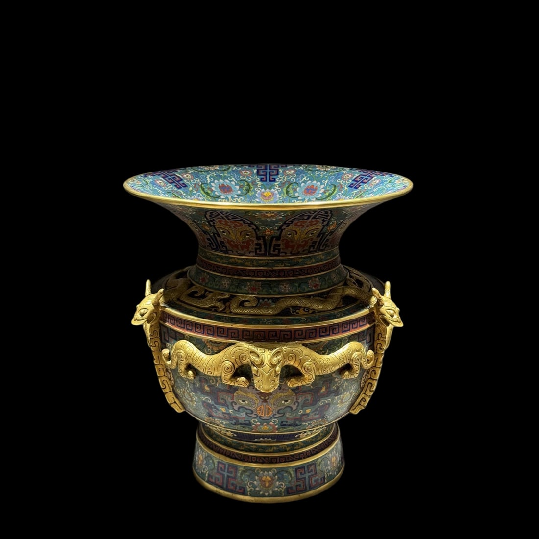 An Exquisite Cloisonne Lotus Pattern Beast-Face Pattern Vase: An Exquisite Cloisonne Lotus Pattern Beast-Face Pattern Vase Qing Dynasty, China Qianlong Six-character Mark Size:42cmx38cm Weight:21.8kg (The Dimensions Of All Batches Are Manually Measured.If You Ne