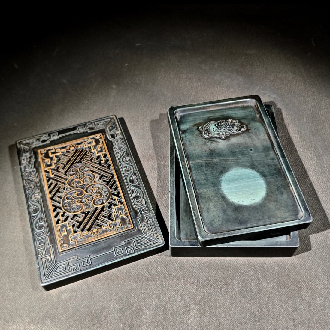 An Exquisite with poem Inkstone: An Exquisite with poem Inkstone Ji xiaolan Size:21cmx14.2cmx5cm (The Dimensions Of All Batches Are Manually Measured.If You Need More Detailed Information, Please Contact Our Customer Service Before