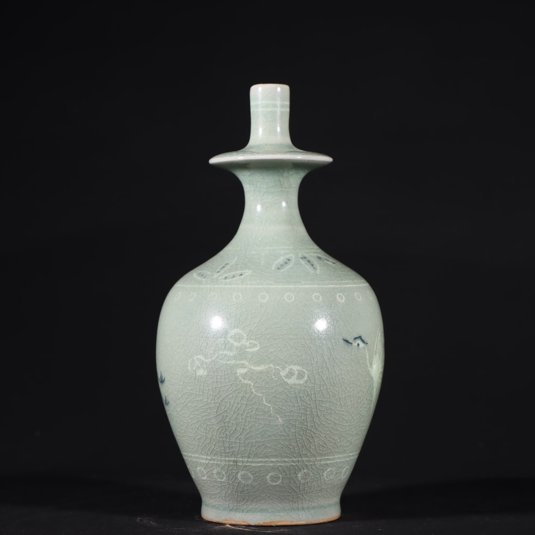 An Exquisite Celadon Crane Pattern Vase - 7